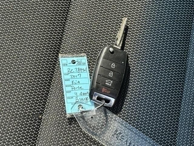 Photo of 2017 Aurora Black Pearl Kia Forte