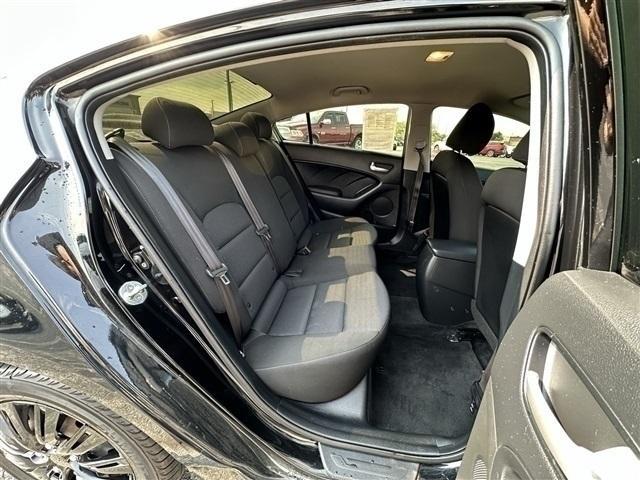 Photo of 2017 Aurora Black Pearl Kia Forte