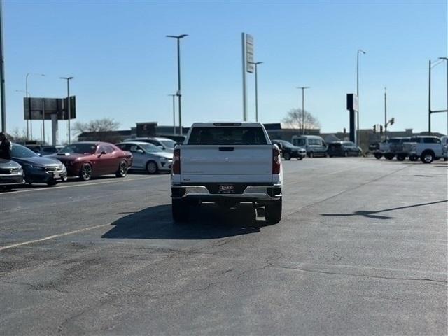 Photo of 2022 Summit White Chevrolet Silverado 1500