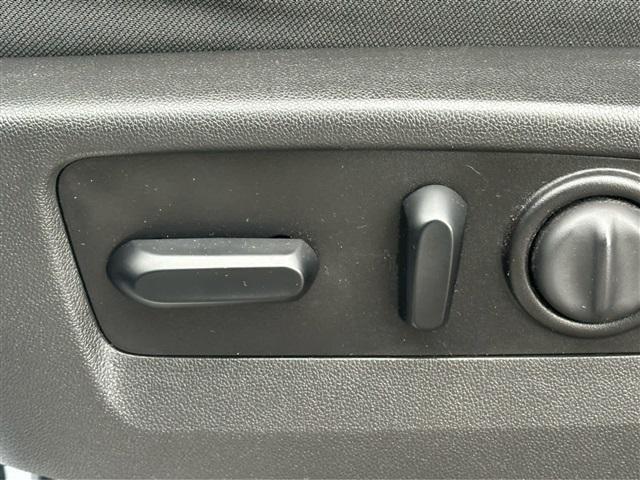 Photo of 2020 Black Chevrolet Silverado 1500