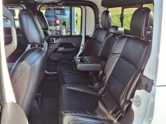 Photo of 2022 Bright White Clearcoat Jeep Gladiator
