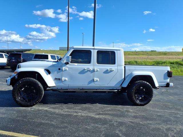 Photo of 2022 Bright White Clearcoat Jeep Gladiator