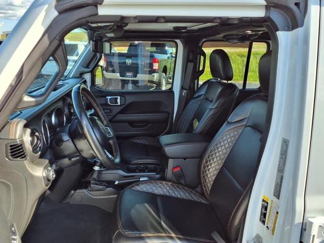 Photo of 2022 Bright White Clearcoat Jeep Gladiator