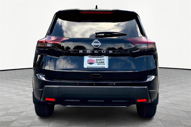 Photo of 2026 Super Black Nissan Rogue