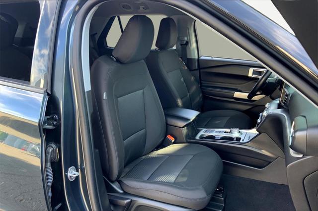 Photo of 2022 STONE BLUE METALLIC Ford Explorer