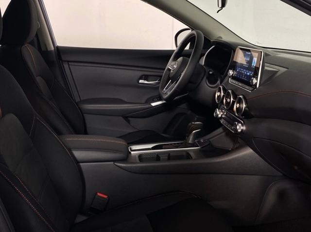 Photo of 2025 Aspen White Tricoat/Super Black Nissan Sentra