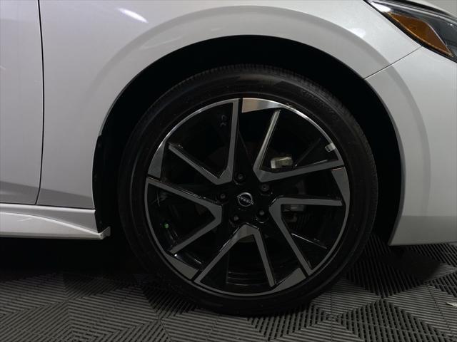 Photo of 2025 Aspen White Tricoat/Super Black Nissan Sentra