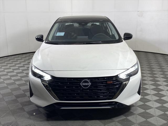 Photo of 2025 Aspen White Tricoat/Super Black Nissan Sentra