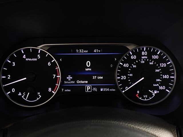 Photo of 2025 Aspen White Tricoat/Super Black Nissan Sentra