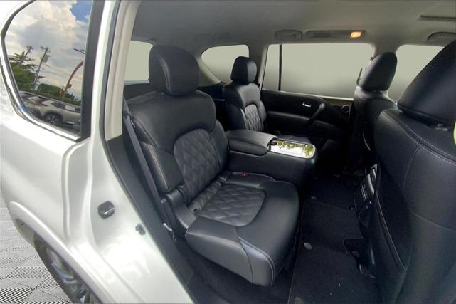 Photo of 2024 Aspen White Tricoat Nissan Armada