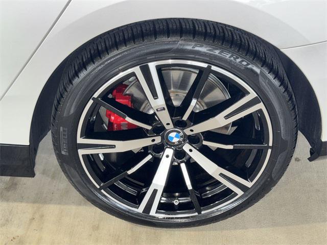 Photo of 2025 White Metallic BMW 530