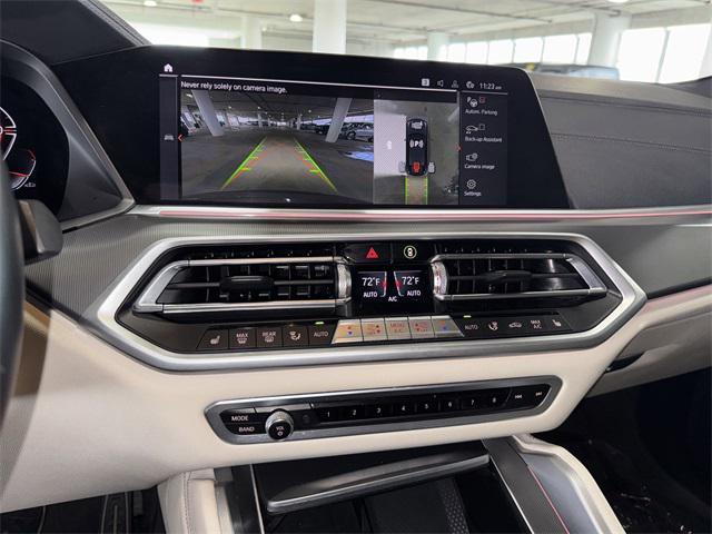 Photo of 2022 Black Sapphire Metallic BMW X6