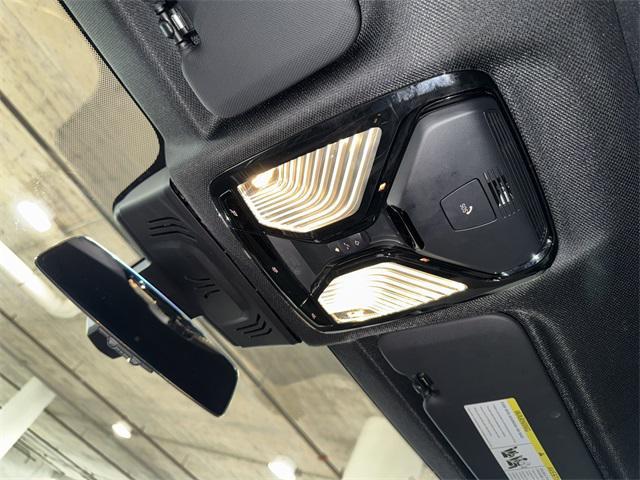 Photo of 2022 Black Sapphire Metallic BMW X6