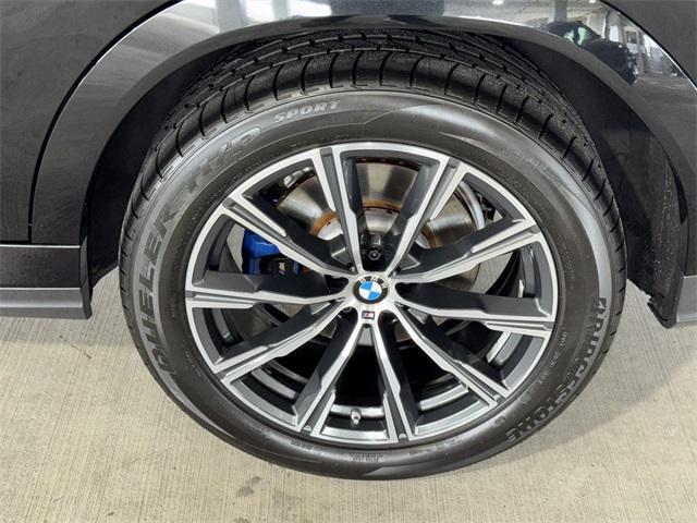 Photo of 2022 Black Sapphire Metallic BMW X6