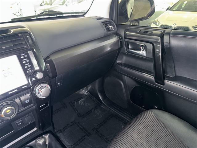 Photo of 2021 Super White Toyota 4Runner