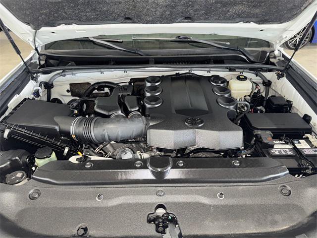 Photo of 2021 Super White Toyota 4Runner