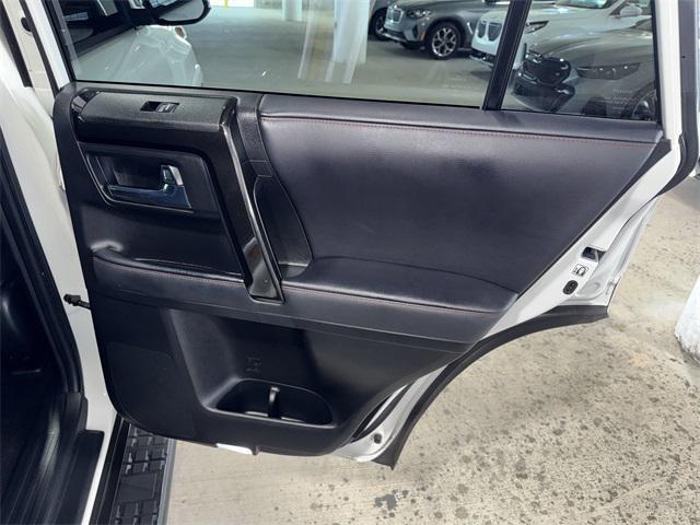 Photo of 2021 Super White Toyota 4Runner