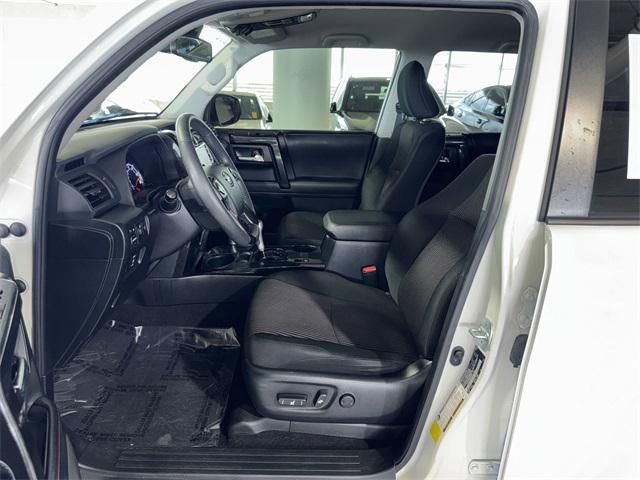 Photo of 2021 Super White Toyota 4Runner