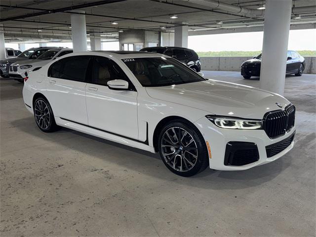 2022 BMW 740