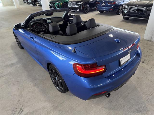 Photo of 2017 Estoril Blue Metallic BMW M240