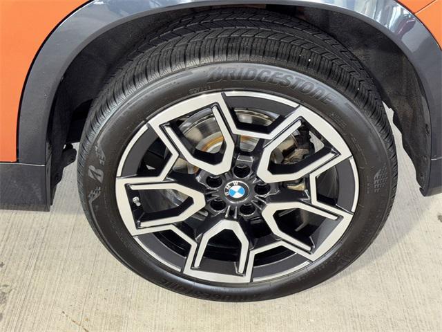 Photo of 2024 Utah Orange Metallic BMW X1