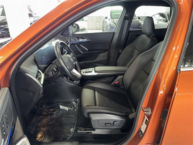 Photo of 2024 Utah Orange Metallic BMW X1