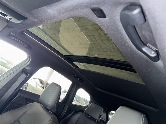 Photo of 2024 Utah Orange Metallic BMW X1