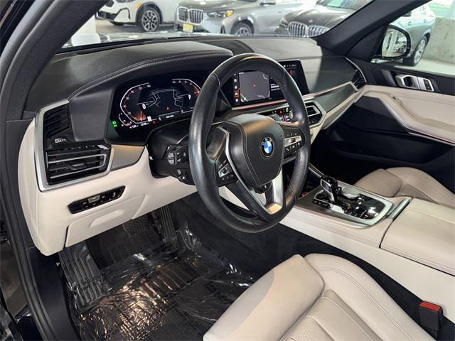 Photo of 2022 Jet Black BMW X5