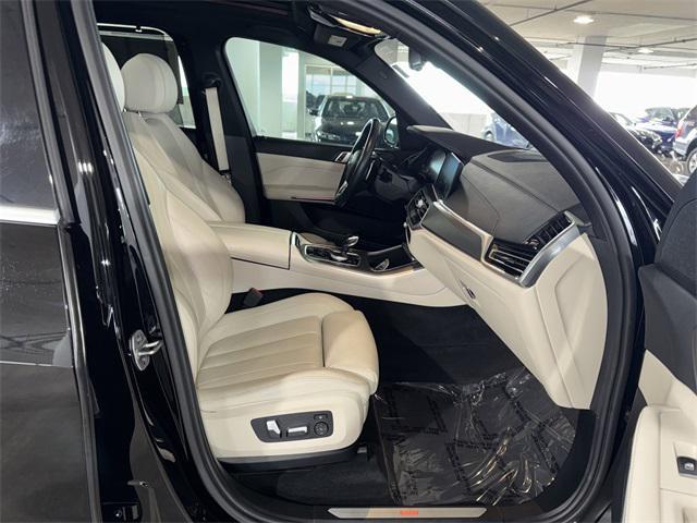 Photo of 2022 Jet Black BMW X5