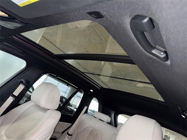Photo of 2022 Jet Black BMW X5