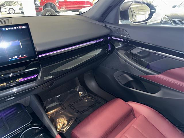 Photo of 2025 Dark Graphite Metallic BMW 530