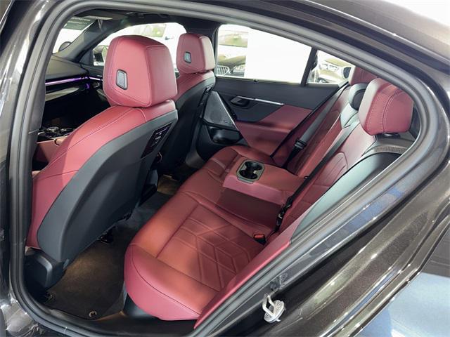 Photo of 2025 Dark Graphite Metallic BMW 530