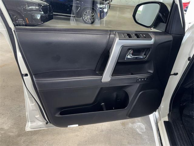 Photo of 2021 Blizzard Pearl Toyota 4Runner