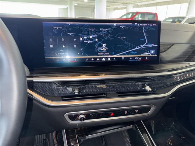 Photo of 2024 White Metallic BMW X7