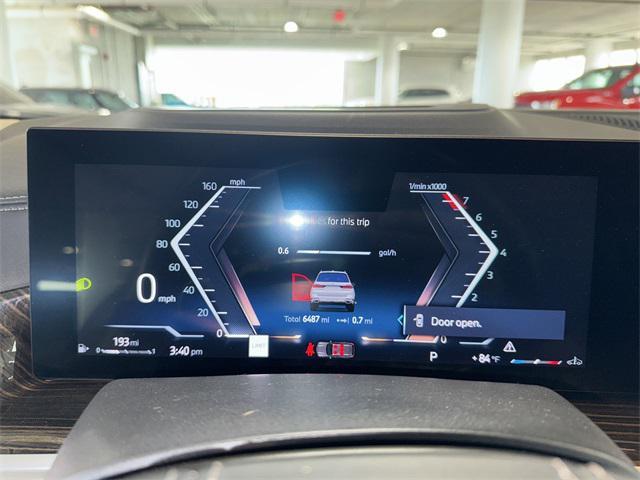 Photo of 2024 White Metallic BMW X7
