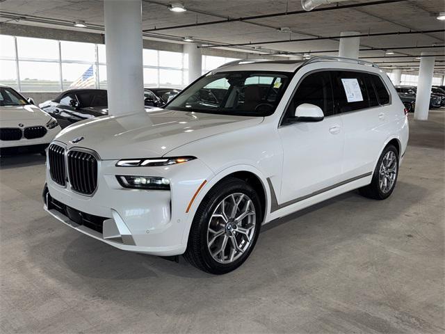 Photo of 2024 White Metallic BMW X7