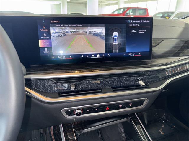 Photo of 2024 White Metallic BMW X7