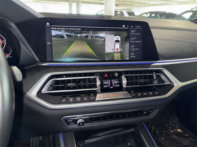 Photo of 2022 Alpine White BMW X7