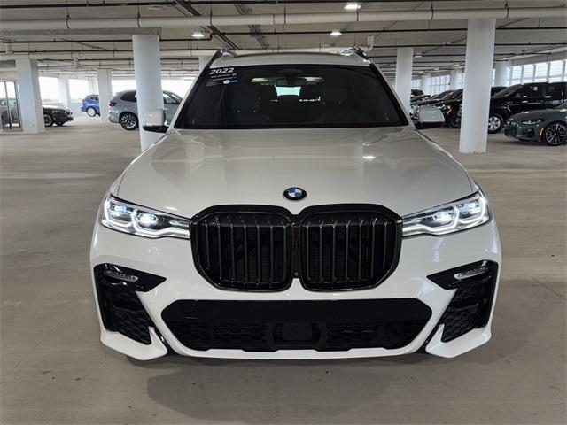 Photo of 2022 Alpine White BMW X7