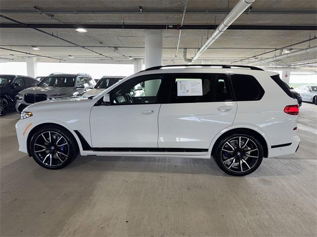 Photo of 2022 Alpine White BMW X7