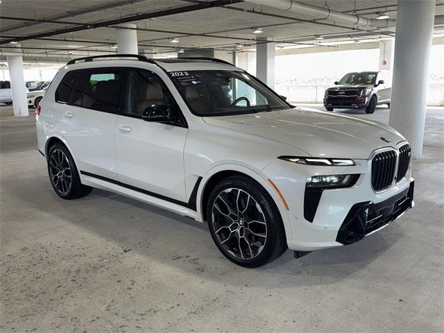2023 BMW X7