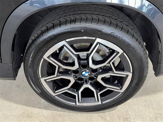 Photo of 2026 Black Sapphire Metallic BMW X1