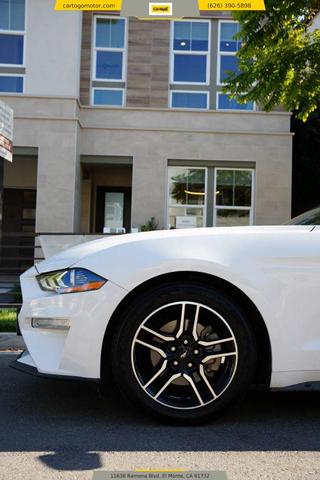 Photo of 2021 White Ford Mustang