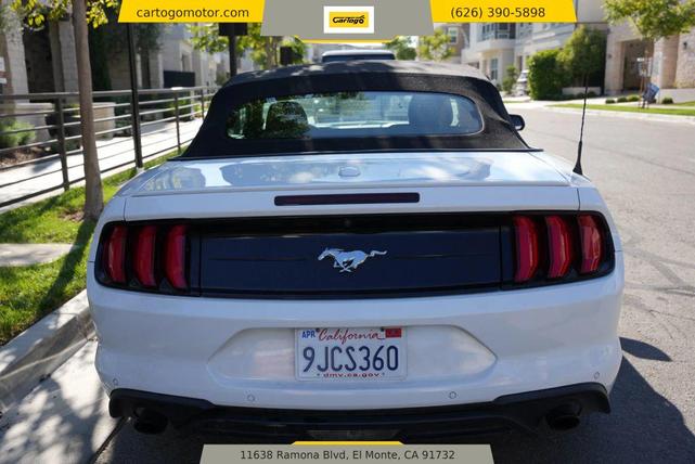 Photo of 2021 White Ford Mustang