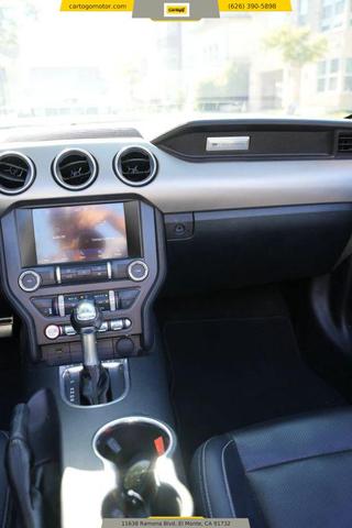 Photo of 2021 White Ford Mustang