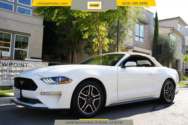 Photo of 2021 White Ford Mustang