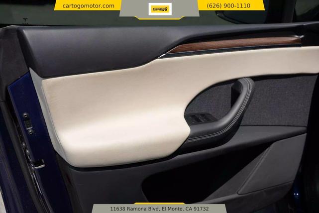 Photo of 2022 Blue Tesla Model X