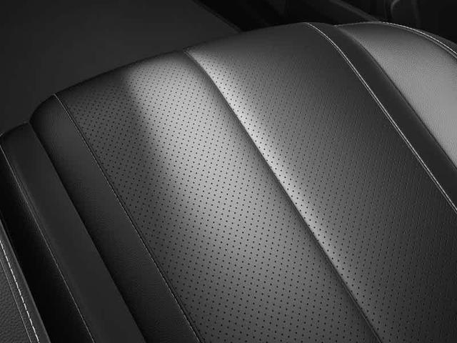 Photo of 2025 Diamond Black INFINITI QX60