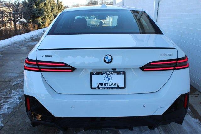 Photo of 2025 Alpine White BMW 530