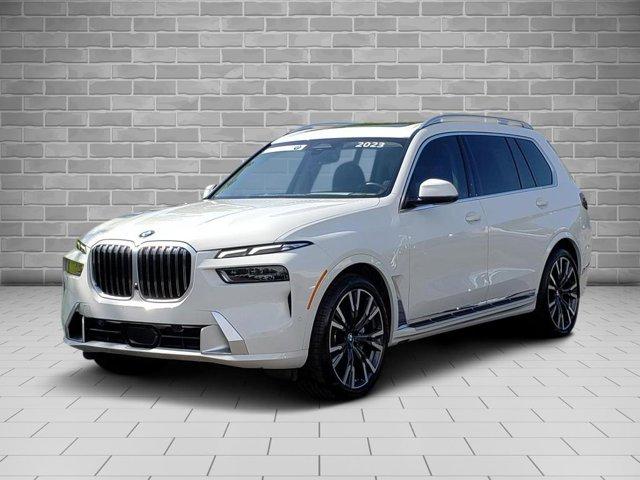 2023 BMW X7